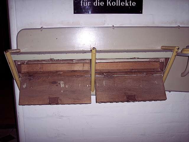 aufgebrochene Kollektenkrippen